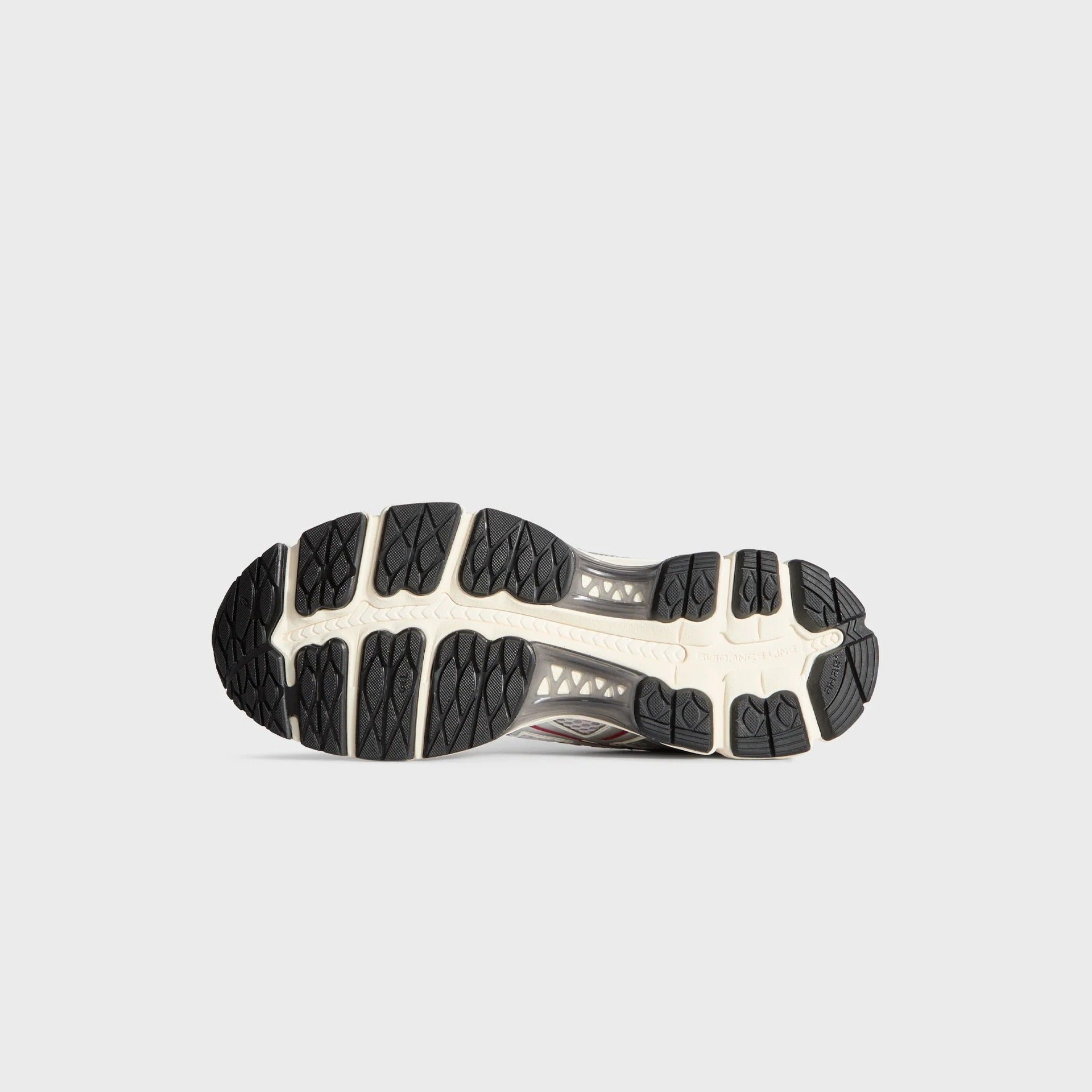 Superstar Supermodified Black & White