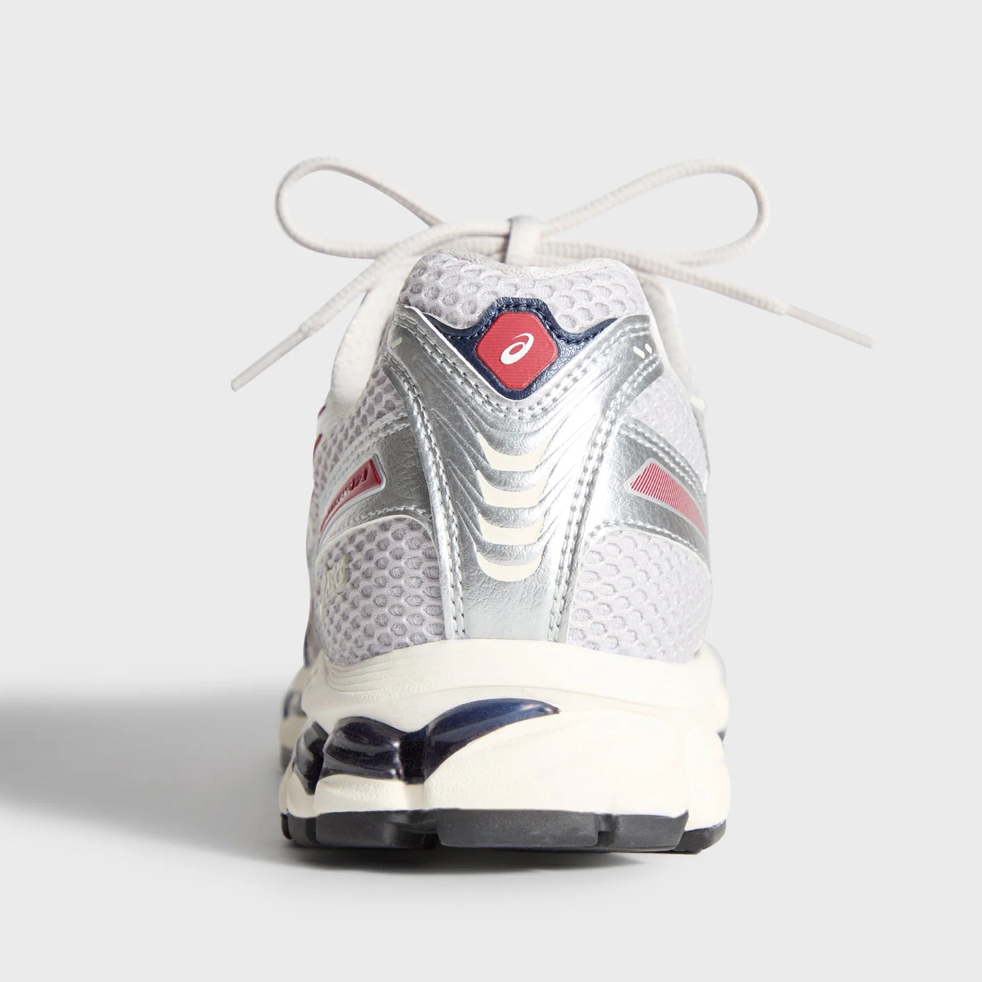 Superstar Supermodified Black & White