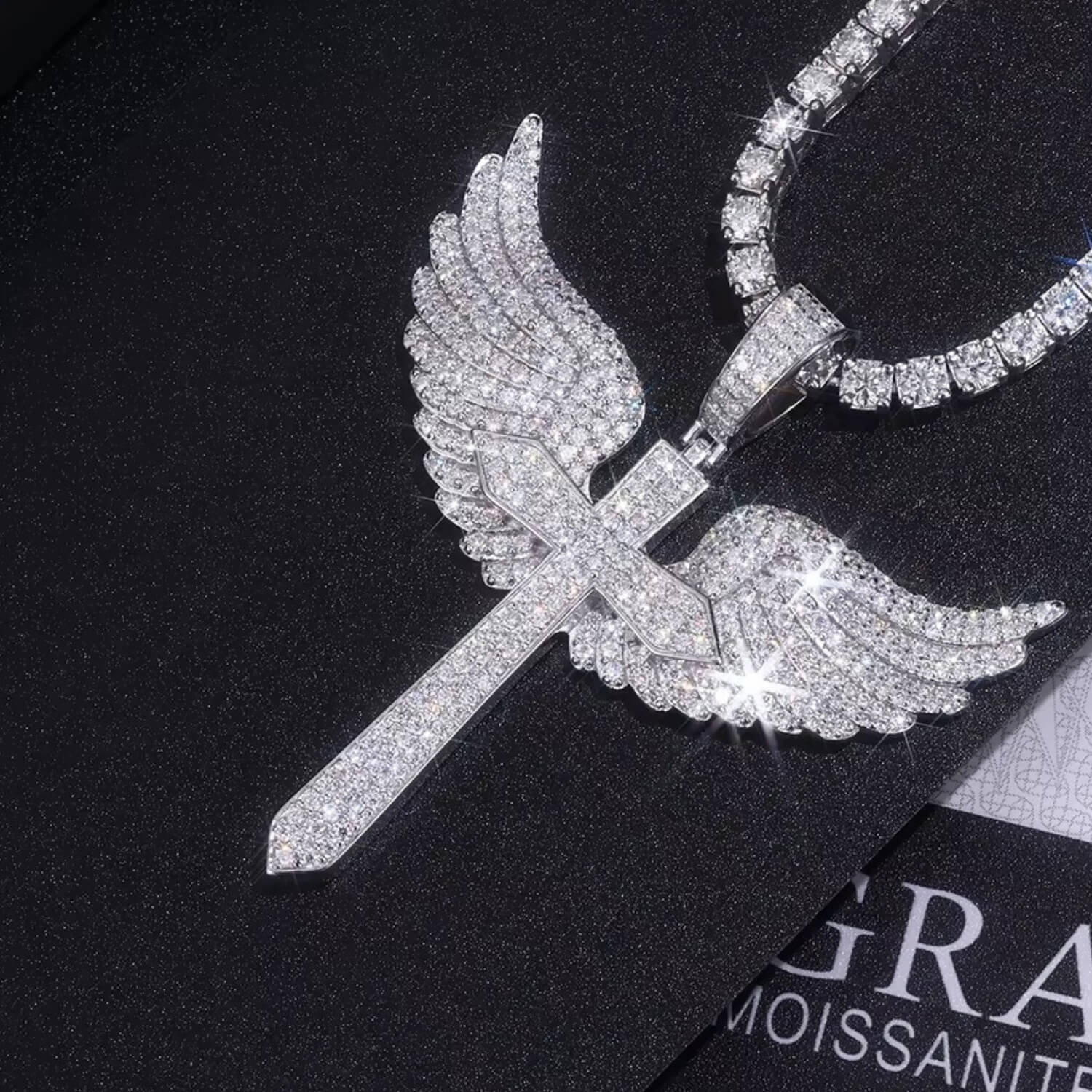 VVS1 Iced-Out Angel Wings Cross Necklace Jewelry